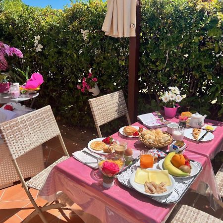 Relais Del Borgo- Domo Hotell Porto San Paolo  Exteriör bild
