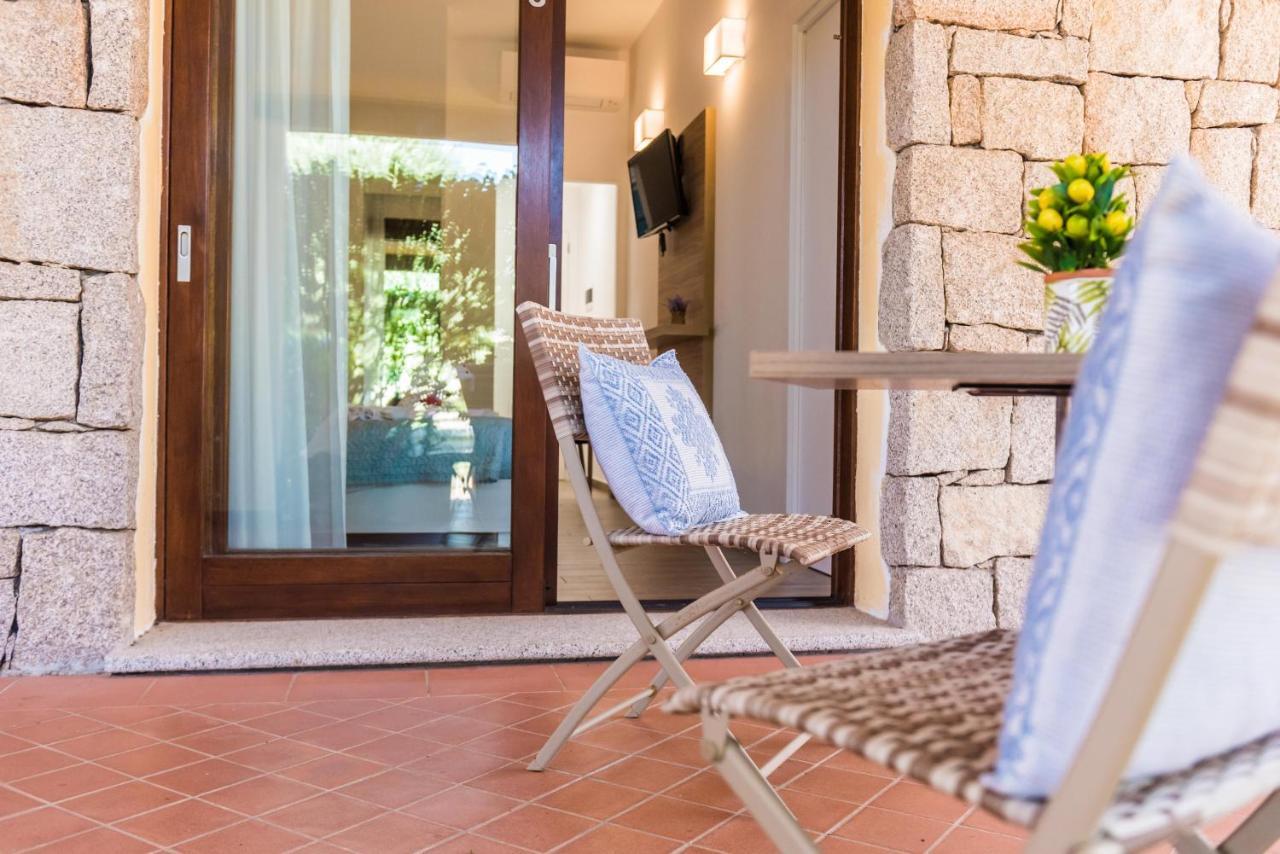 Relais Del Borgo- Domo Hotell Porto San Paolo  Exteriör bild
