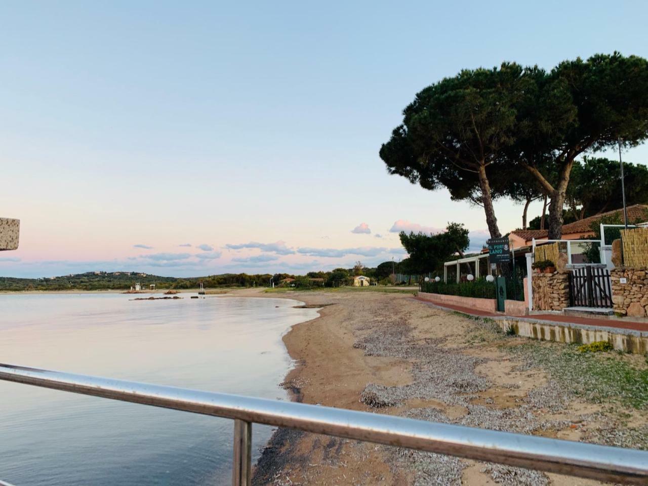 Relais Del Borgo- Domo Hotell Porto San Paolo  Exteriör bild